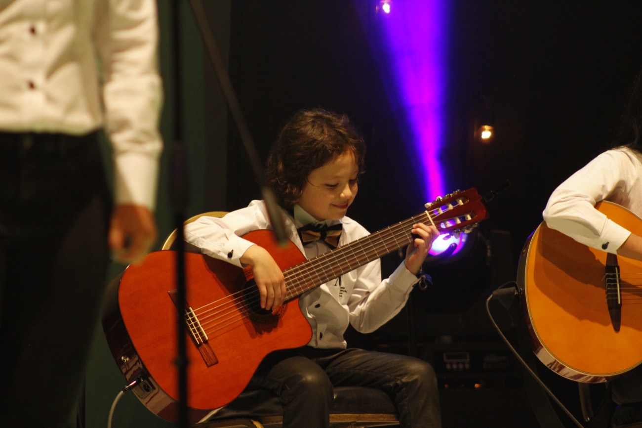 Clase de Guitarra en En Avant
